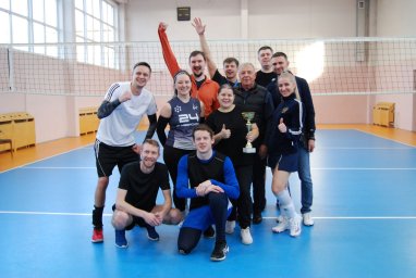 Состоялись соревнования по волейболу, посвященные празднованию 80-летия Победы